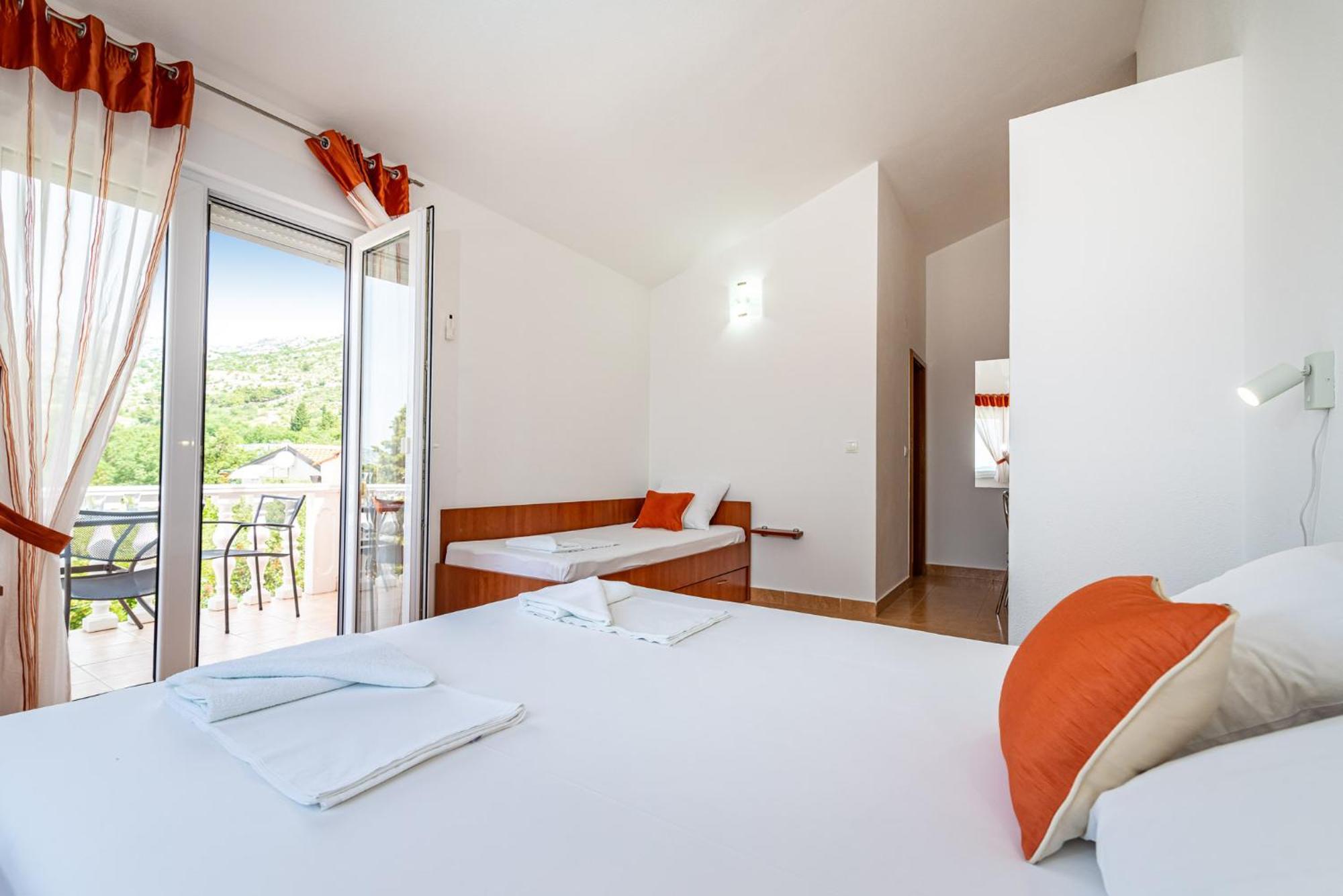 Apartments Prkacin 2 Starigrad Paklenica Ngoại thất bức ảnh